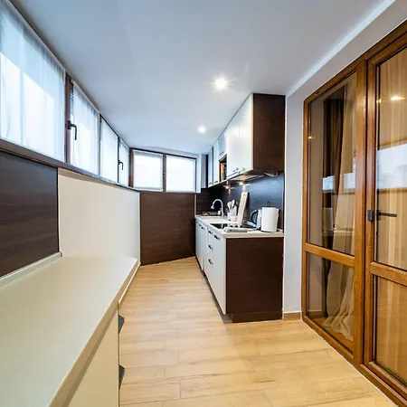 Cozy 2bdrm Apartment